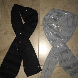 2 Candie’s Scarfs